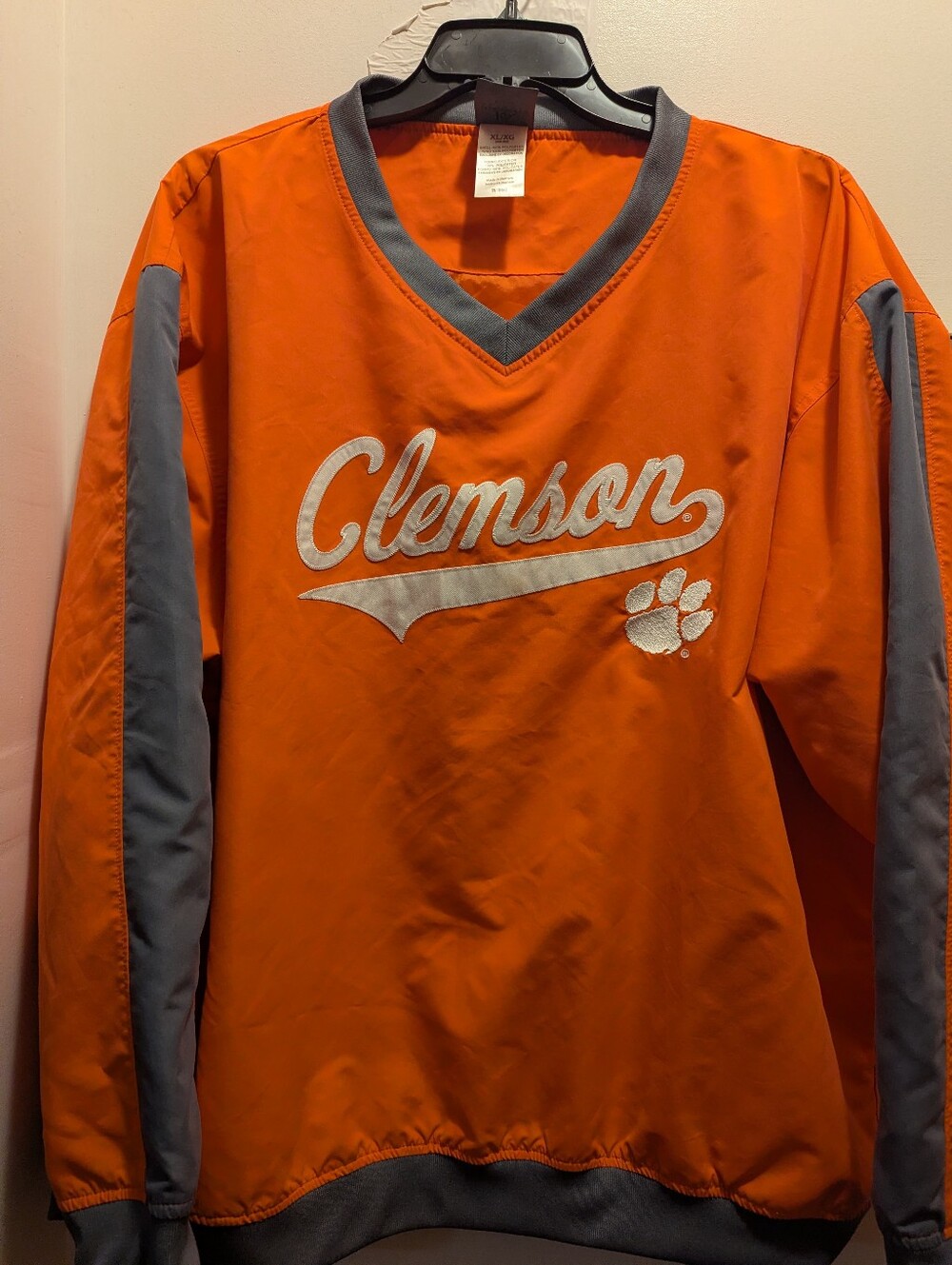 Clemson Tigers Mens XL Orange V-Neck Windbreaker Golf Pullover with Gray Accents